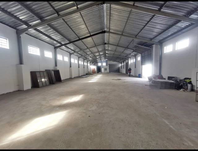 1,400M² WAREHOUSE FOR SALE IN PHILIPPI